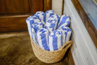 New 6BR Hot Tub-Firepit-Arcade-Playset Sleeps 22 - 3