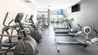 Gorgeous Views 2BR City Apt with Pool, Parking, Gym - 6