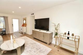 Luxury Oasis Getaway w/pool 15 mins from beach - 3