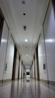 Staycation near NAIA, MOA with PS4, Netflix & Karaoke - 4