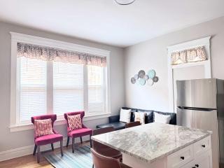 Carytown nest King Bed fully fenced - 4