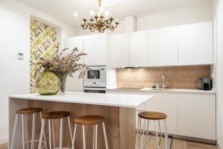 The Velarde Business Suite Super Luxury 2BR Apartment Optimized for Remote Work - 8