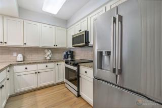 Oceanwalk Condo with Pool, Hot Tub, Tennis & Trails! Walk to no-drive beach! - 9