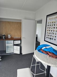 60 Pioneer Road - 4