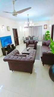 Karachi Gulshan e Iqbal Luxury 3 Bedrooms Drawing Lounge Furnished Apartment - 8