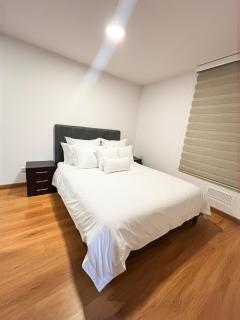 Moderno y luminoso, a 14 minutos del aeropuerto - 6