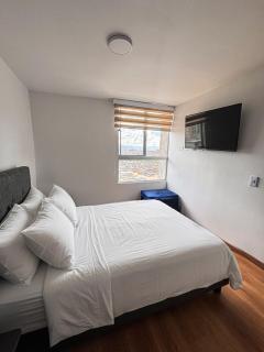 Moderno y luminoso, a 14 minutos del aeropuerto - 4