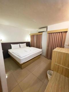 Prom Ratchada Hotel - 9