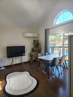 Honey Bear Pension - 6