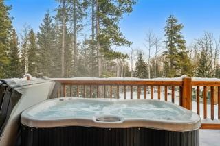 Highlands Homestead Luxury Retreat - 8