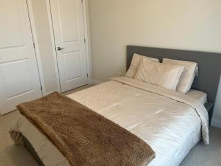 Private room close to the airport - 4