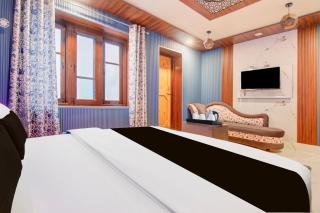 Collection O Foreshore Road Srinagar - 2