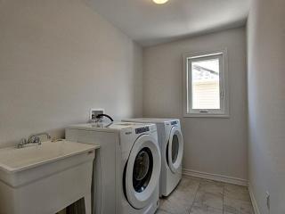 Short Term Cozy Stay in Beautiful Fergus - 2