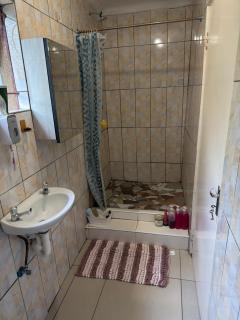 Prime Ezulwini 1-Bedroom Near Corner Plaza & Wi-Fi - 5