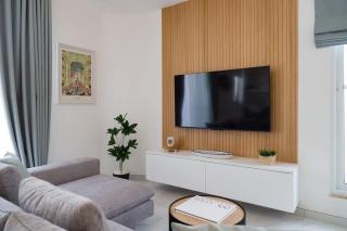 Discover Modern Luxury by the Sea - 9