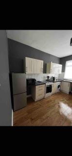 2BR Apt By Eason Stays Short Lets Warrington - 2