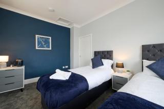 Comfort 2BR By Eason Stays Short Lets Denton - 4