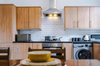 4BDR House By Eason Stays Short Lets Chorley - 7