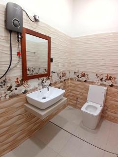 River Side Holiday Inn - 5