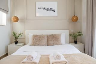 Penthouse Private Pool & Sea Views - 2