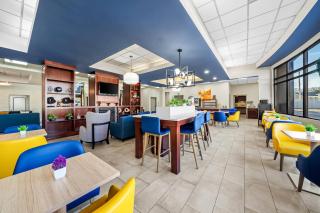 Comfort Inn & Suites Plainville-Foxboro - 6