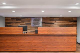 Basecamp Puyallup a Travelodge by Wyndham - 5