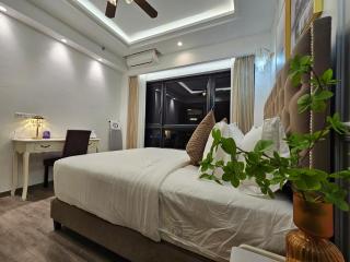 8 mins 400m to TRX at Agile DualKey 2-7pax - 2