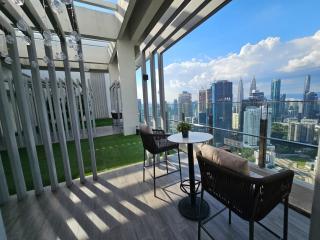 8 mins 400m to TRX at Agile DualKey 2-7pax - 7