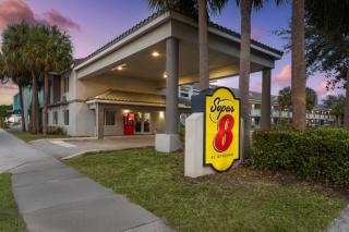 Super 8 Motel by Wyndham near Fort Lauderdale Arpt - 7