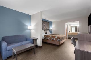 Super 8 Motel by Wyndham near Fort Lauderdale Arpt - 4