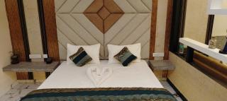 The Hotel Emerald - 0