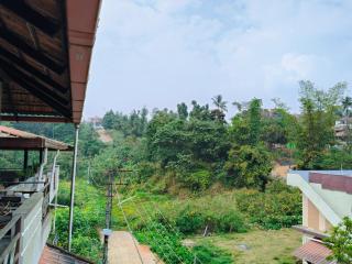 Neelu's Homestay - 9