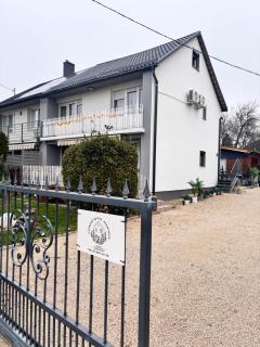 Csobogó Suites Apartman - 8