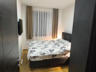 Pine Family Luxe Suite - 4