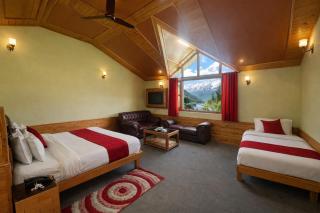 Hotel Hollywood Vibes #riverview #premium rooms #prime location #most awarded #parking #top rated #open terrace #lawn #best selling hotel in manali - 2