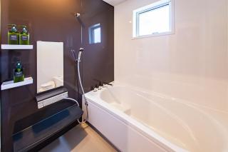 Bakうるま市勝連比嘉13 - 2