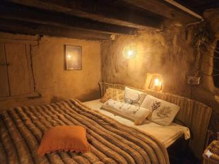 Chaukhamba Cradle - 4