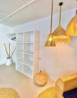 Paje Private Villa for 8 Guests Pool AC Smart TV WiFi Backup Generator Walk to Beach Bars Restaurants - 5