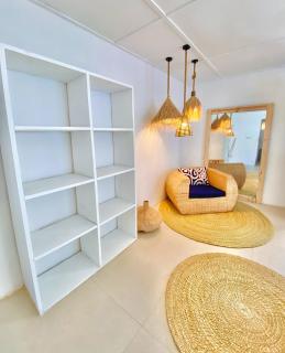 Paje Private Villa for 8 Guests Pool AC Smart TV WiFi Backup Generator Walk to Beach Bars Restaurants - 3