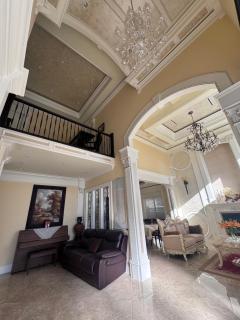 Sweet Graceful Home King Size Bedroom one Queen Both for Two Guests - 2