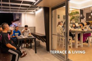 カラオケ ビリヤード 卓球 ダーツ バーベキュー 4寝室8ベッド16名可 読谷村 沖縄中部 - 2