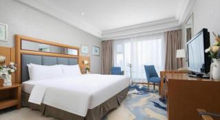 Wuhan Premier Mayflowers Hotel - 9