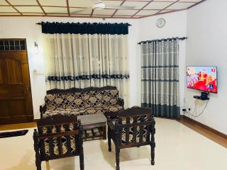 Airport View Home-Stay - 1