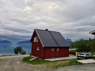 Charming traditional Norwegian Cabin in Lyngen - 9