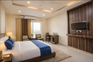 The Bliss Valley Resort # Big Parking # Near Market # Top Rated # Most Awarded # Premium Rooms # Property Of The Year # - 1