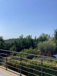 logement spacieux avec grande térrasse au calme - Vence - 7