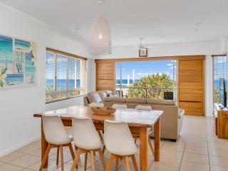 Absolute Beachfront Unit - Caloundra - 7