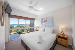 Absolute Beachfront Unit - 4