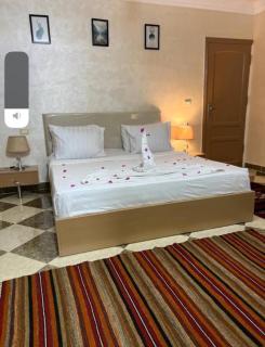 Desert Moon View Hotel - 2