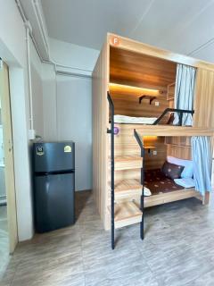 Comfy Hotels Self Check in and Share Bathroom คอมฟี่ โฮเทล เช็คอินด้วยตนเอง และ ห้องน้ำรวม ซอยกิ่งแก้ว 31ก - 1